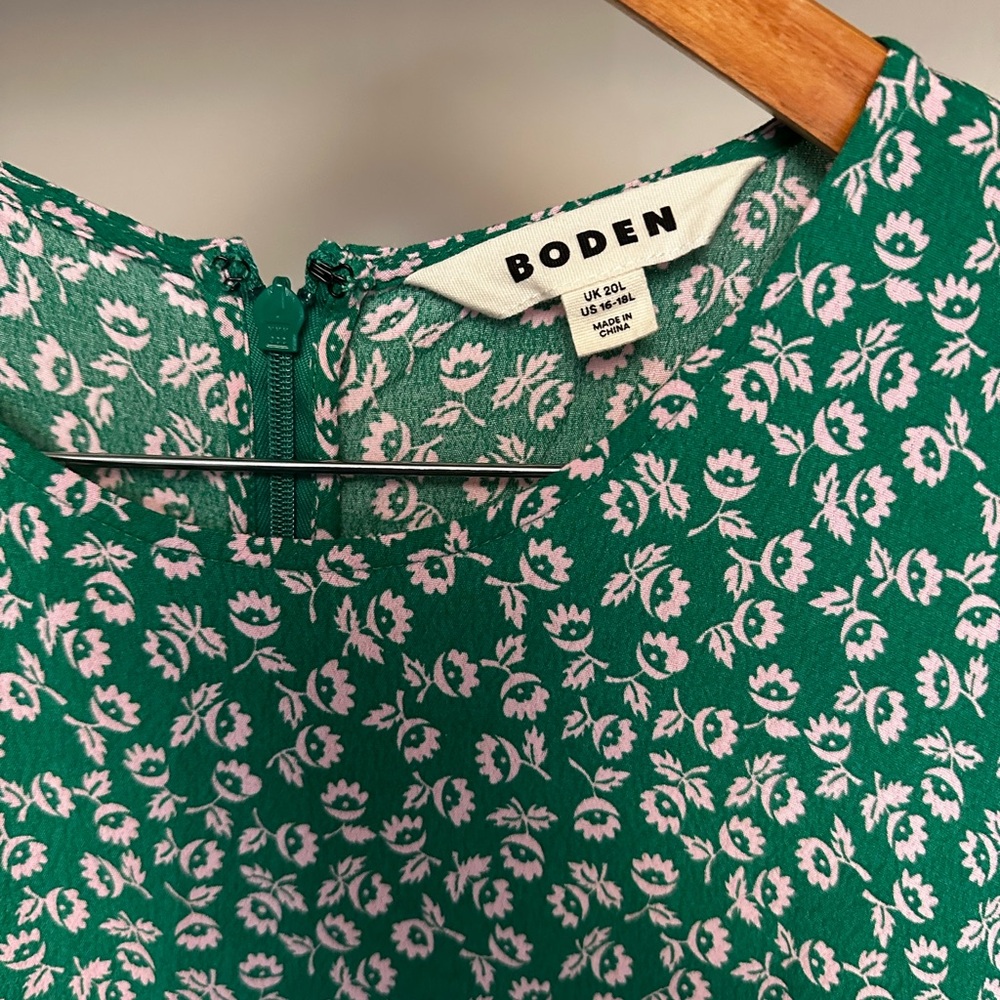 Boden Green and White Midi Dress - Picture 2 of 4